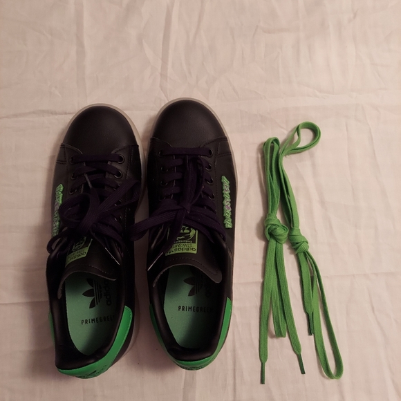 Adidas Stan Smith 'Marvel Hulk Smash' - Picture 8 of 8